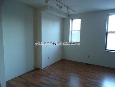 Boston - 2 Beds, 1.5 Baths