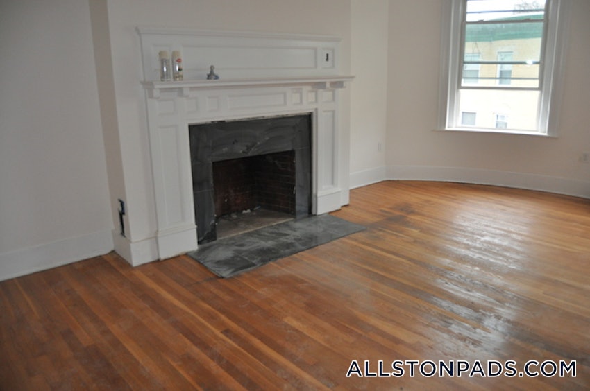 BOSTON - ALLSTON - 4 Beds, 1 Bath - Image 2