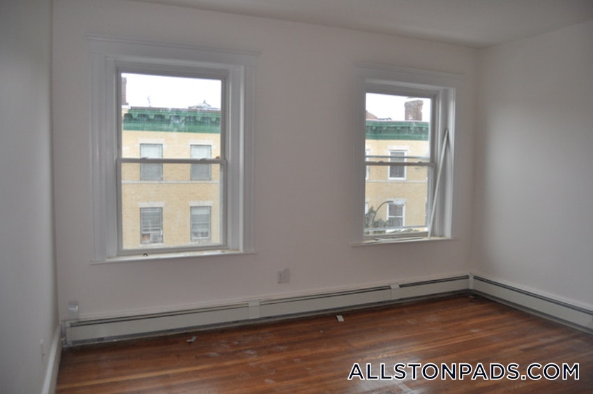 BOSTON - ALLSTON - 4 Beds, 1 Bath - Image 10