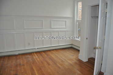 Boston - 4 Beds, 1 Baths