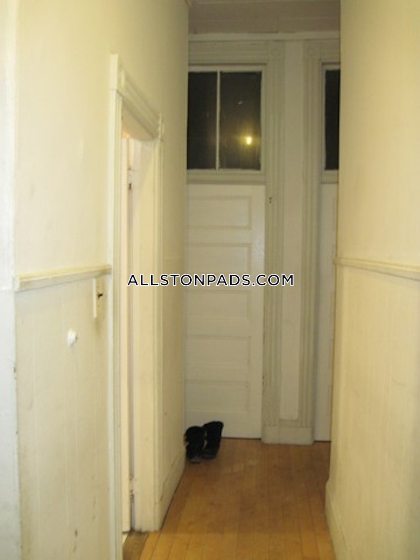 BOSTON - ALLSTON - 5 Beds, 2 Baths - Image 14