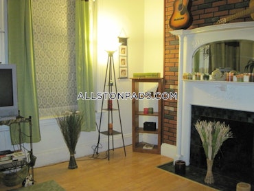 Boston - 5 Beds, 2 Baths