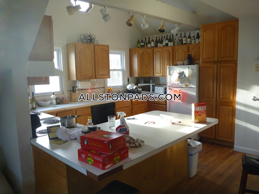 BOSTON - ALLSTON - 4 Beds, 1 Bath - Image 7