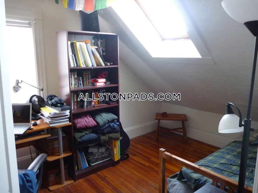 BOSTON - ALLSTON - 4 Beds, 1 Bath - Image 17