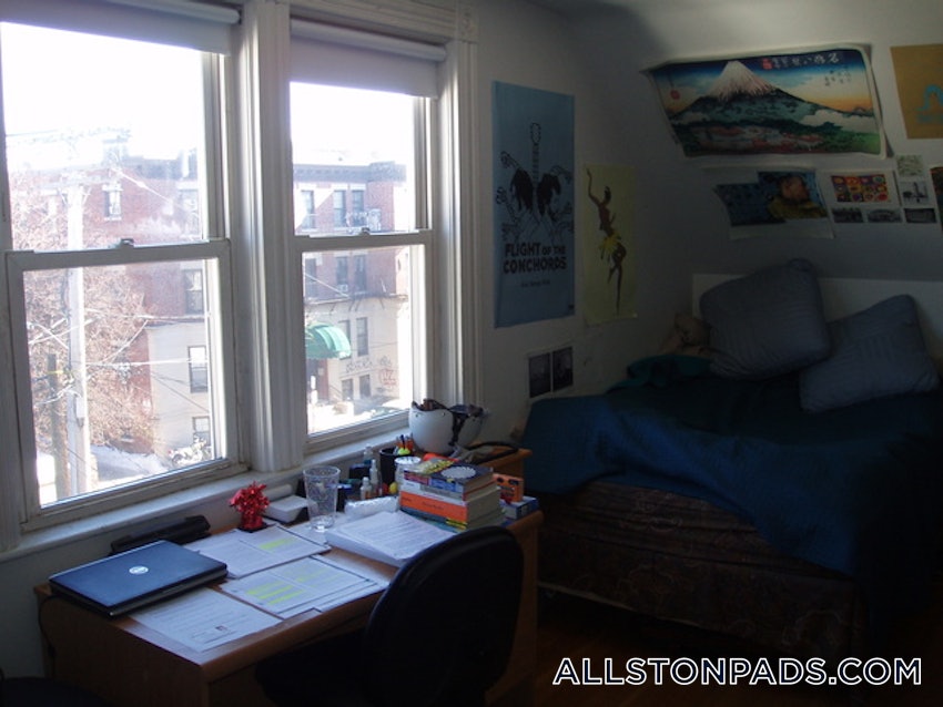 BOSTON - ALLSTON - 3 Beds, 1 Bath - Image 28