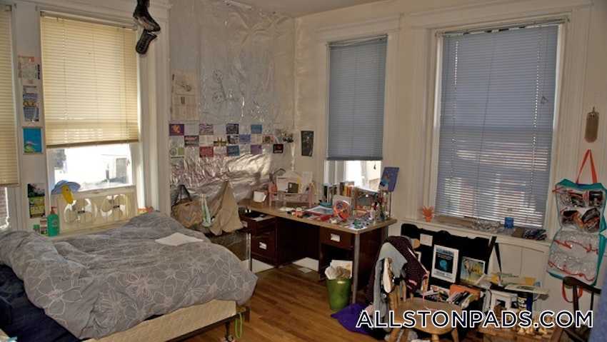 BOSTON - ALLSTON - 2 Beds, 1 Bath - Image 2