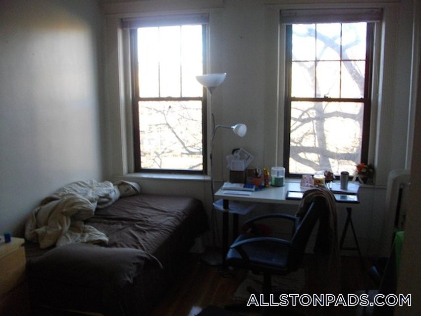 BOSTON - ALLSTON - 3 Beds, 1 Bath - Image 44