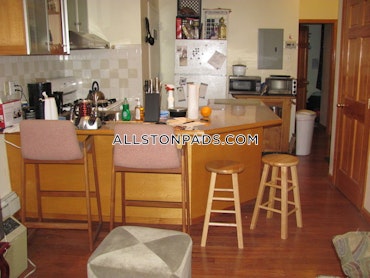 Boston - 3 Beds, 1 Baths