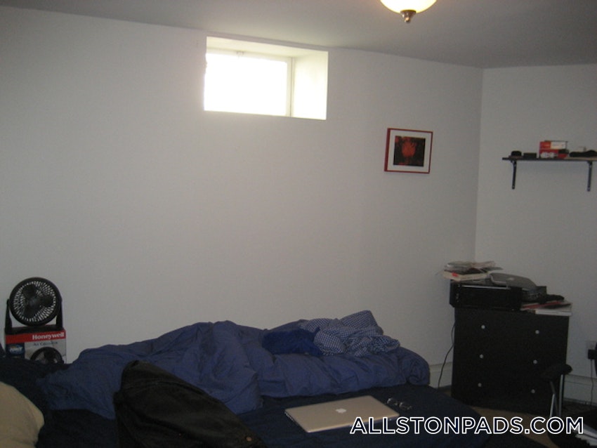 BOSTON - ALLSTON - 3 Beds, 1 Bath - Image 14