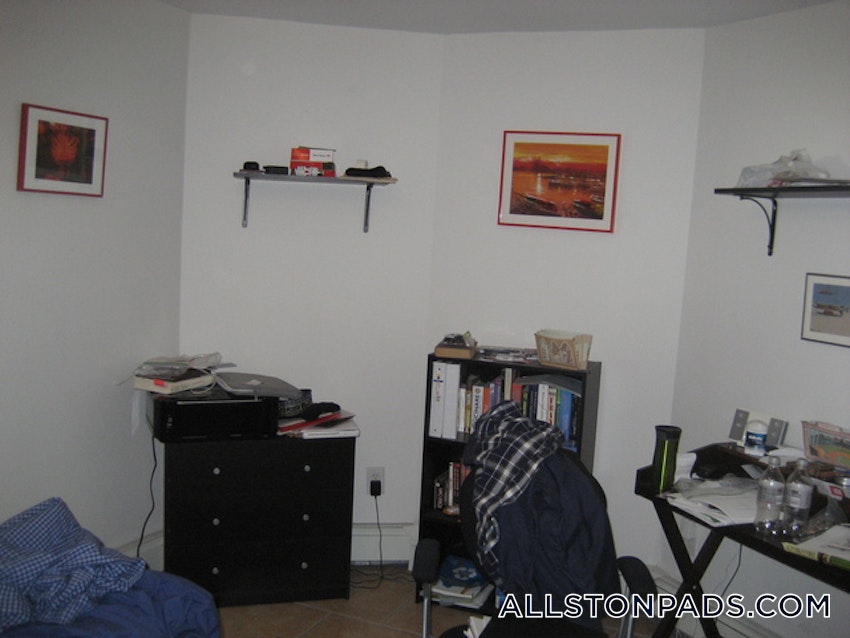 BOSTON - ALLSTON - 3 Beds, 1 Bath - Image 13