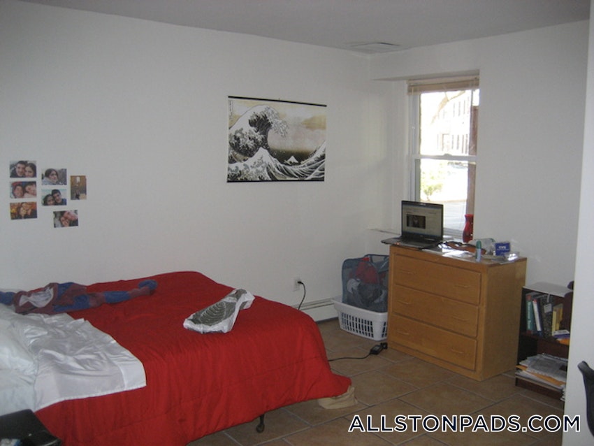 BOSTON - ALLSTON - 3 Beds, 1 Bath - Image 14