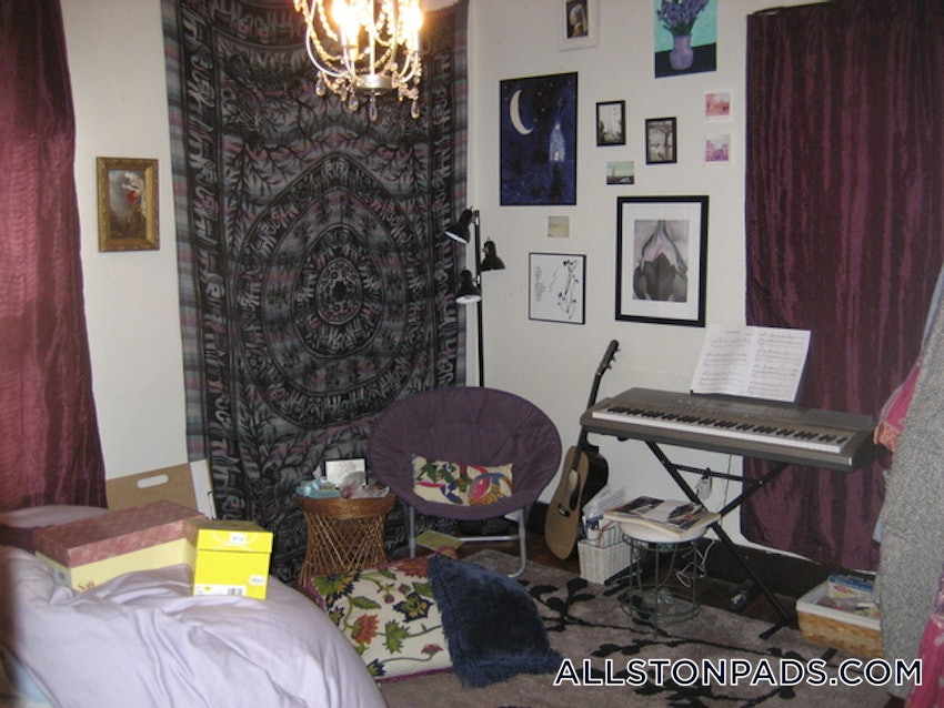 BOSTON - ALLSTON - 3 Beds, 2 Baths - Image 12