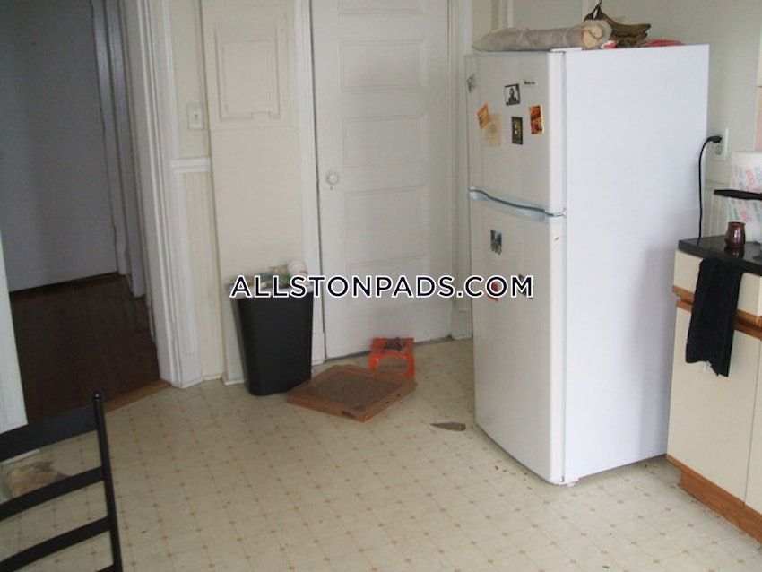 BOSTON - ALLSTON - 1 Bed, 1 Bath - Image 4