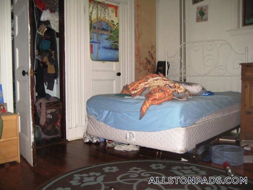 BOSTON - ALLSTON - 3 Beds, 2 Baths - Image 6