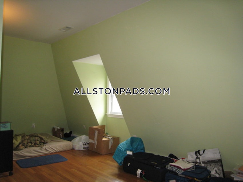 BOSTON - ALLSTON - 4 Beds, 2 Baths - Image 21