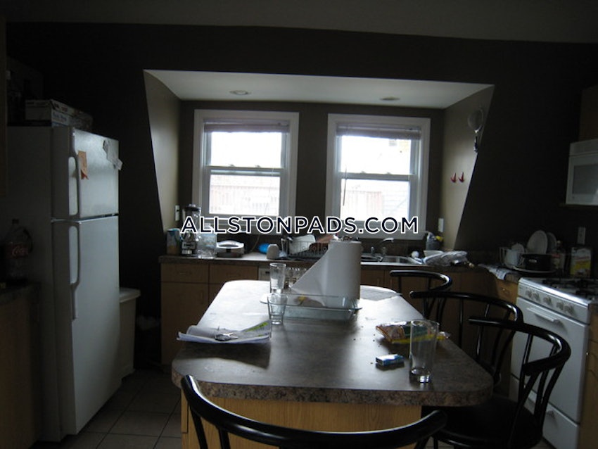 BOSTON - ALLSTON - 4 Beds, 2 Baths - Image 15