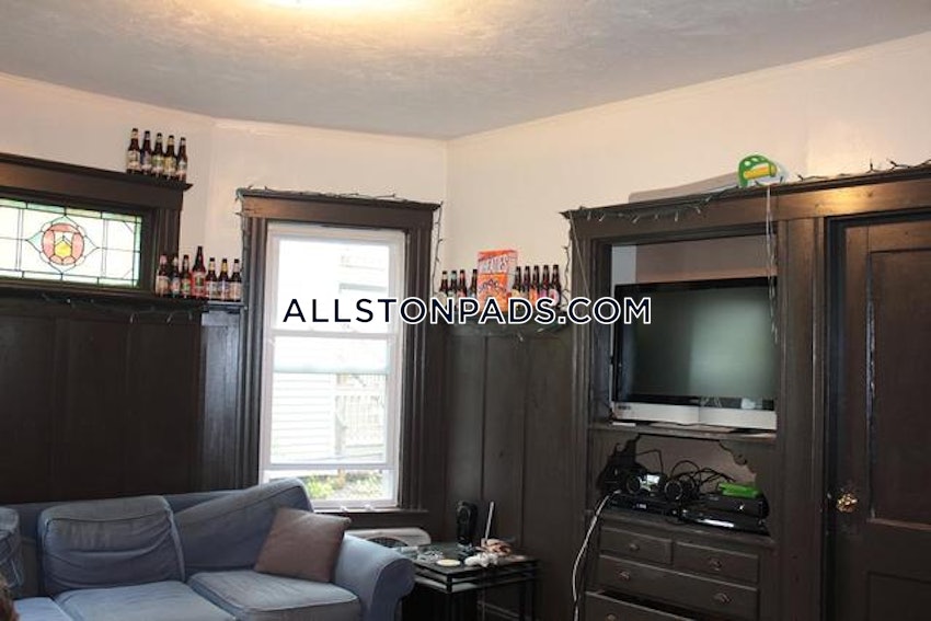 BOSTON - ALLSTON - 4 Beds, 2 Baths - Image 1