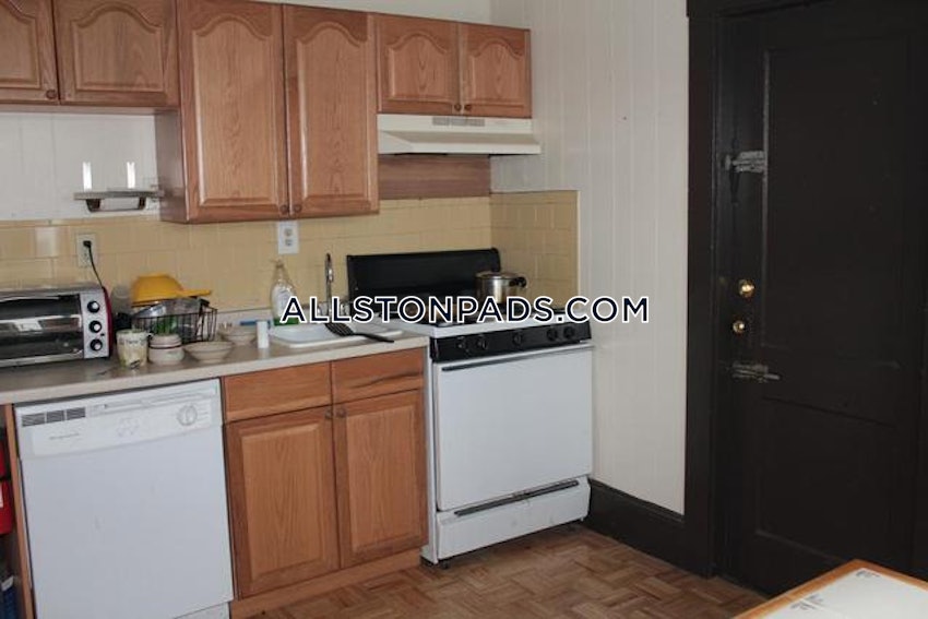 BOSTON - ALLSTON - 4 Beds, 2 Baths - Image 2