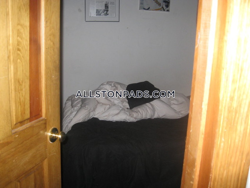 BOSTON - ALLSTON - 3 Beds, 2 Baths - Image 23