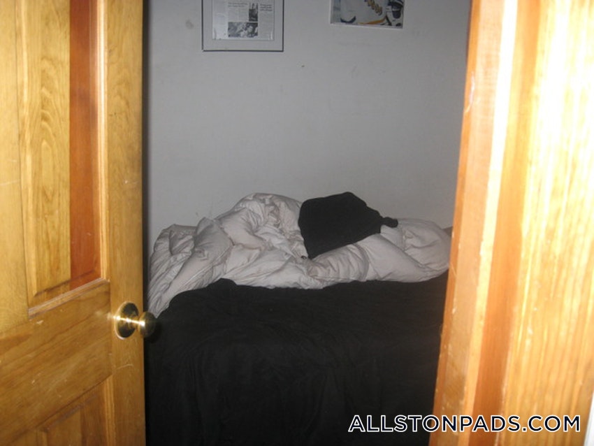 BOSTON - ALLSTON - 3 Beds, 2 Baths - Image 23