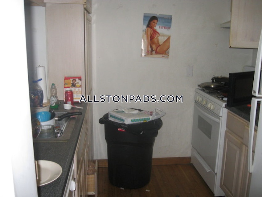 BOSTON - ALLSTON - 3 Beds, 2 Baths - Image 22