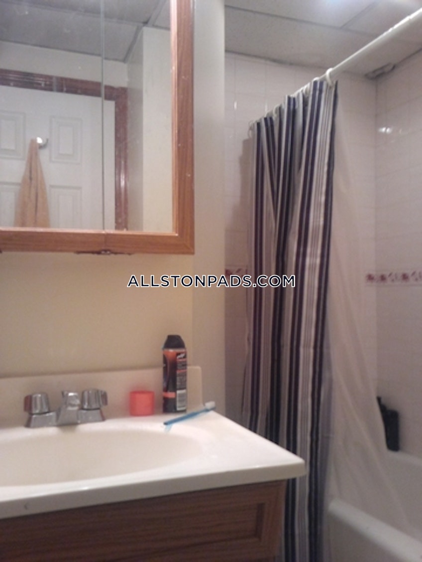 Boston - $2,400+ /month