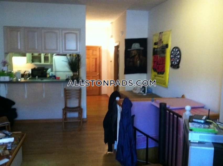 BOSTON - ALLSTON - 3 Beds, 2 Baths - Image 17