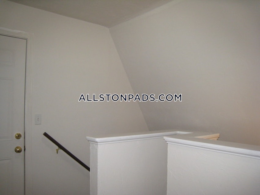 BOSTON - ALLSTON - 4 Beds, 2 Baths - Image 18