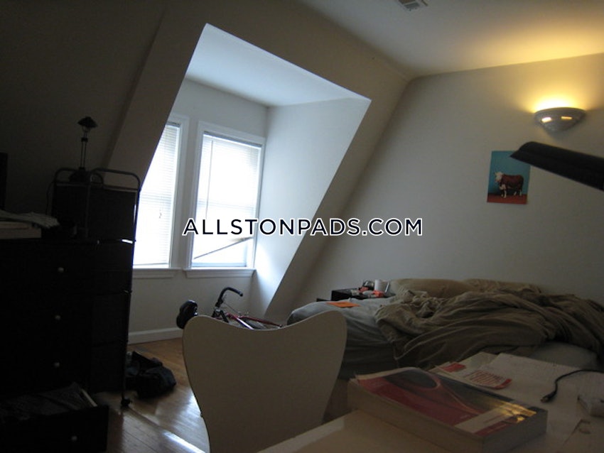 BOSTON - ALLSTON - 4 Beds, 2 Baths - Image 17