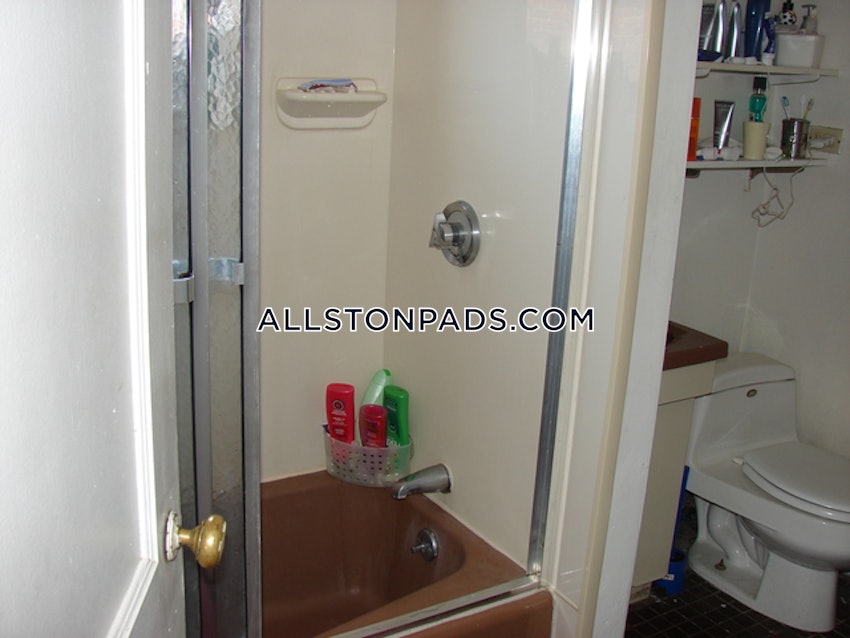 BOSTON - ALLSTON - 4 Beds, 1 Bath - Image 34