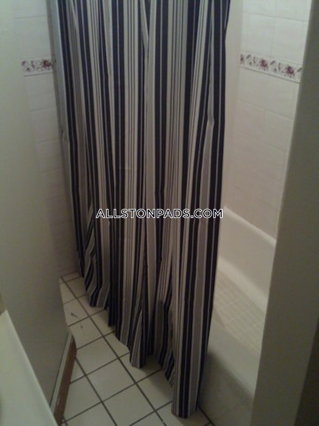 Boston - $2,400+ /mo