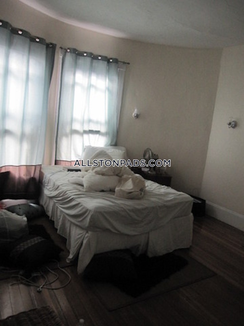 BOSTON - ALLSTON - 4 Beds, 2 Baths - Image 21