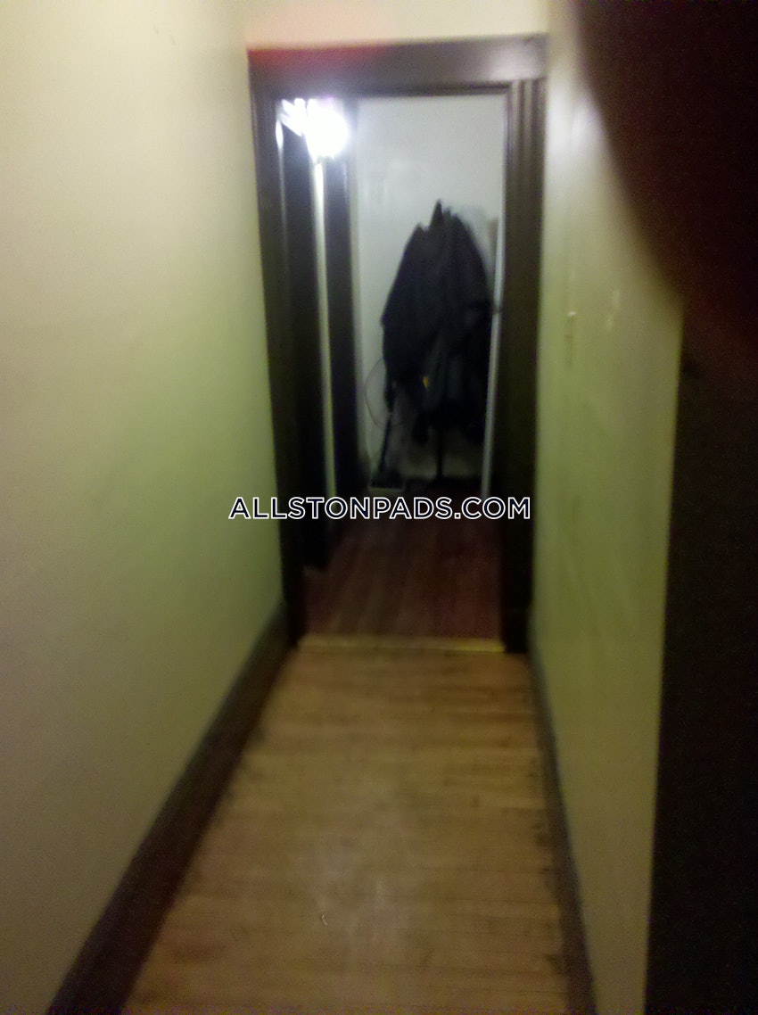 BOSTON - ALLSTON - 4 Beds, 2 Baths - Image 14