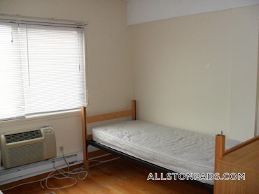 Boston - 0 Beds, 1 Baths