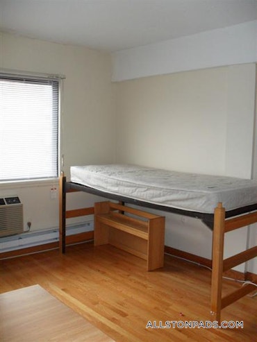 Boston - 0 Beds, 1 Baths