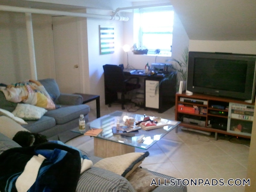 BOSTON - ALLSTON - 3 Beds, 1 Bath - Image 1