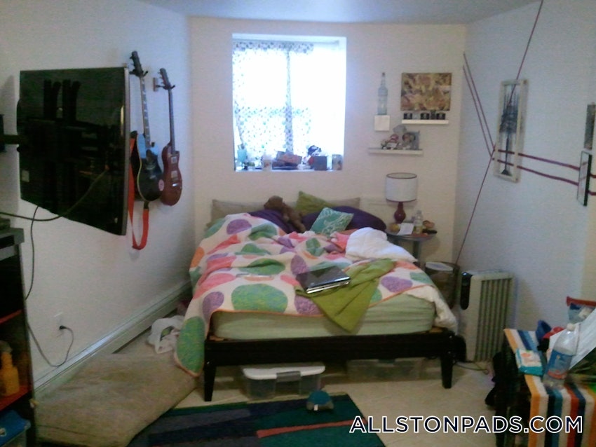 BOSTON - ALLSTON - 3 Beds, 1 Bath - Image 28