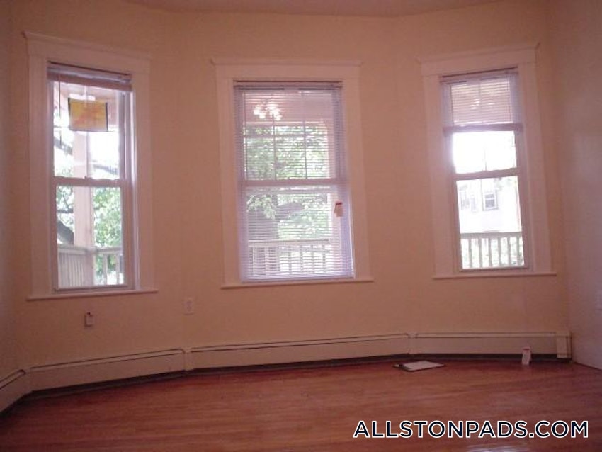 BOSTON - ALLSTON - 4 Beds, 1 Bath - Image 2