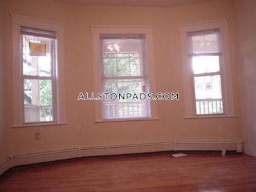 Boston - 4 Beds, 1 Baths