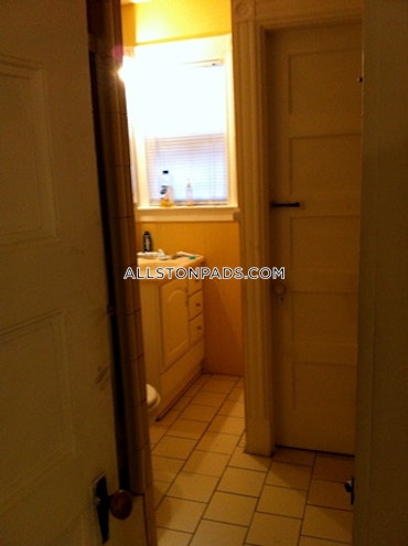 Boston - 3 Beds, 1 Baths