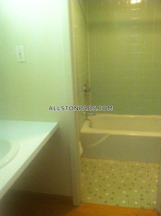 Boston - $2,150+ /mo