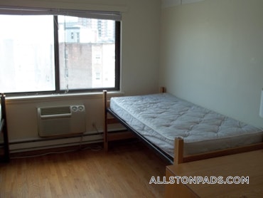 Boston - 0 Beds, 1 Baths