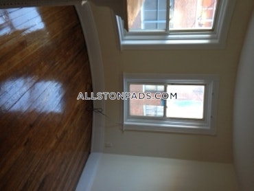 Boston - 6 Beds, 2 Baths