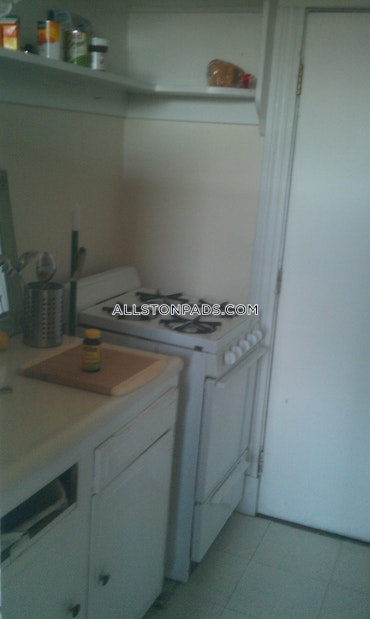 Boston - 0 Beds, 1 Baths