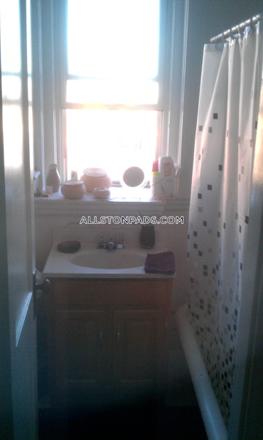 Boston - 0 Beds, 1 Baths