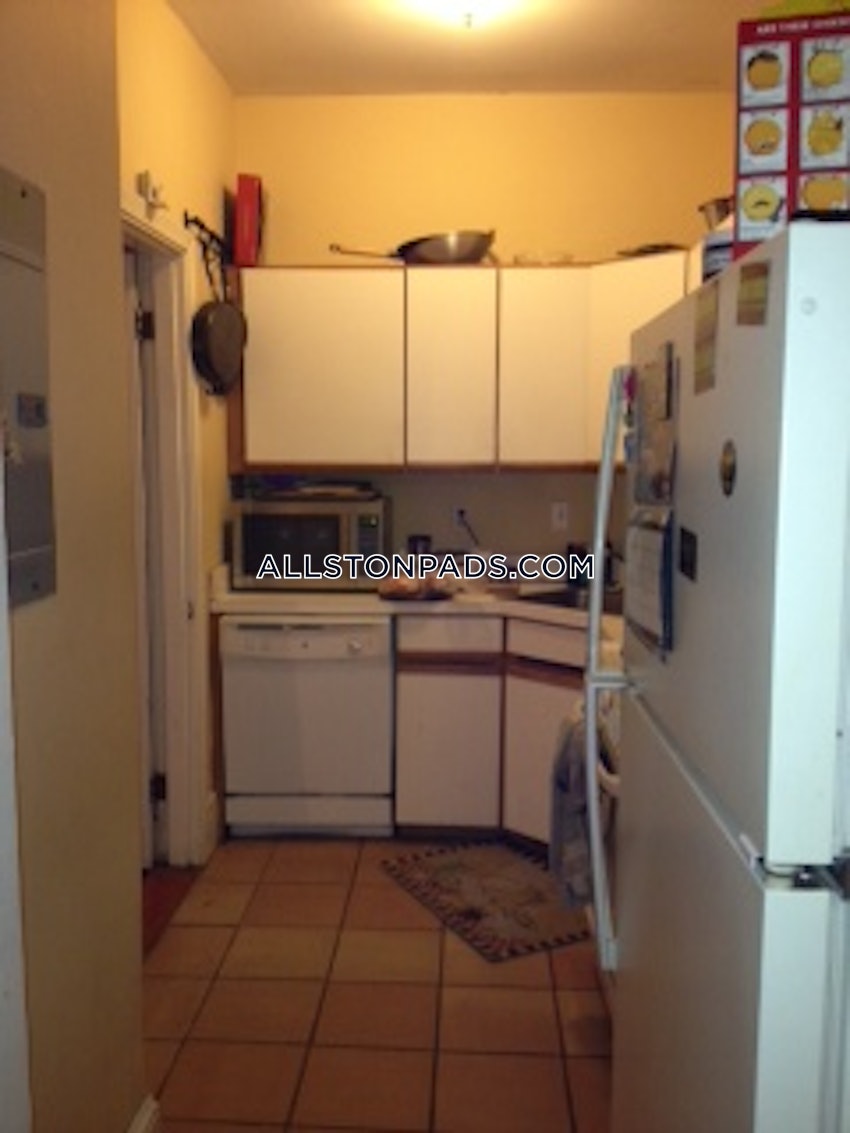 BOSTON - ALLSTON - 4 Beds, 1 Bath - Image 2