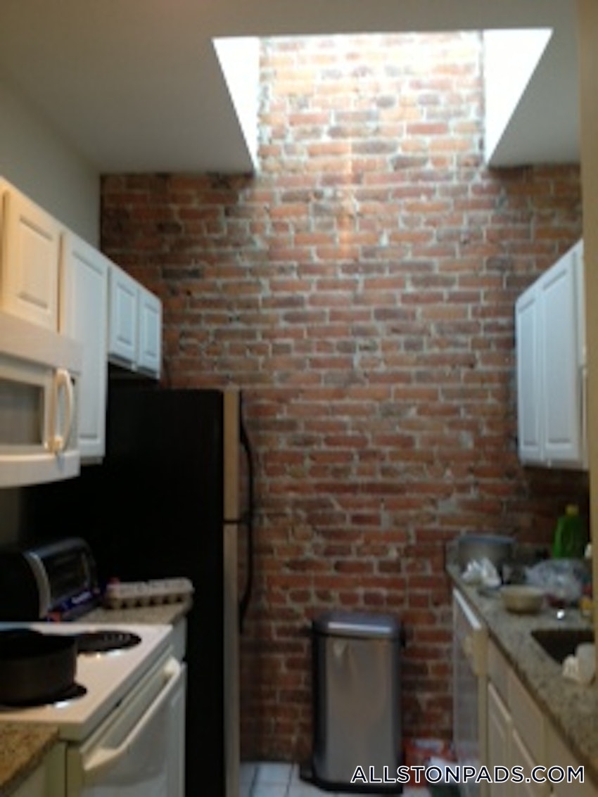 BOSTON - ALLSTON - 3 Beds, 1 Bath - Image 7