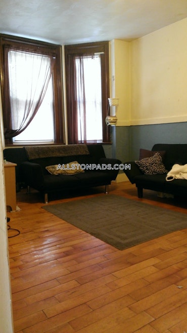 Boston - 3 Beds, 1 Baths