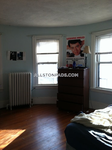 Boston - 3 Beds, 1 Baths