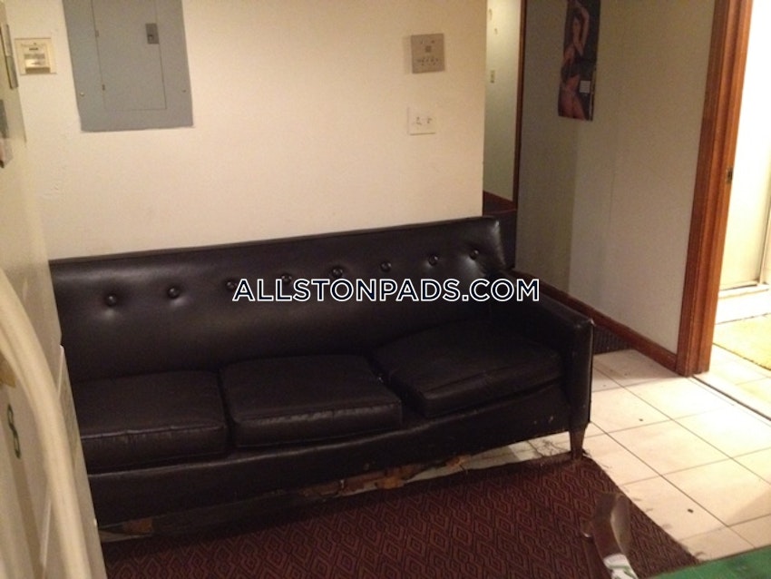 BOSTON - ALLSTON - 6 Beds, 2 Baths - Image 12